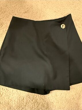 H&M Black Wrap Skort with Gold-Tone Decorative Button